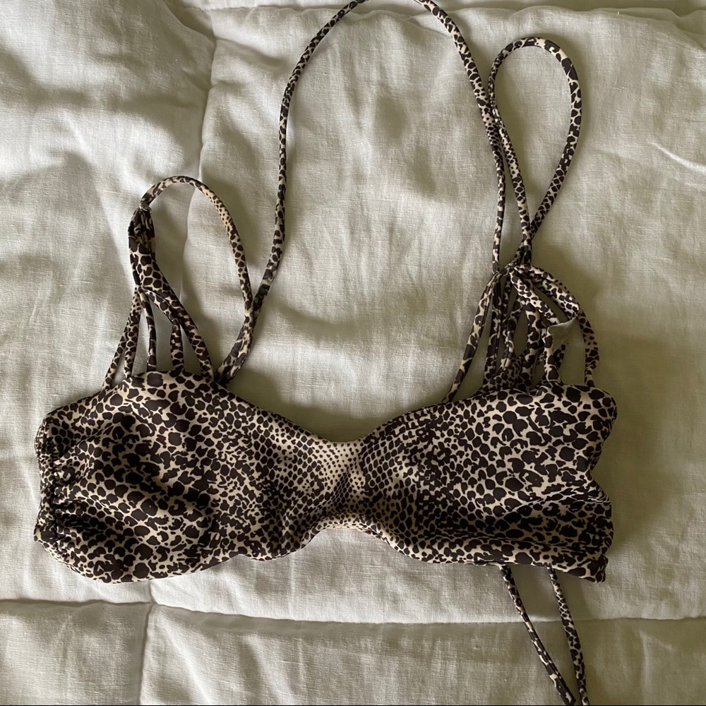 Acacia Top size small.